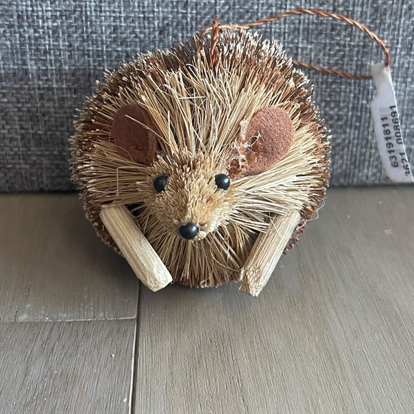 [Set of 2]  Polish Nordic Blue Evergreen Mug + Hedgehog Brush Ornament (NIB/NWT) - Picture 3 of 11